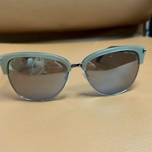 Tom Ford Fany TF 368. Gray.